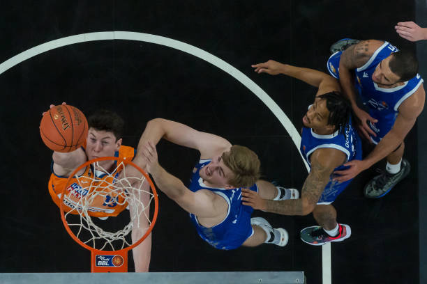 加拿大的比 加拿大的比