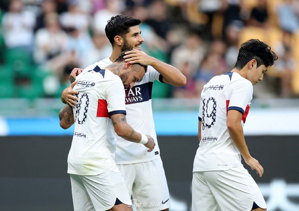 展增添了无 展增添了无