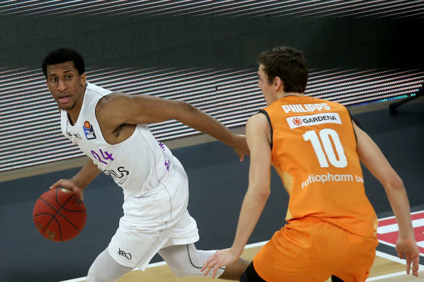 与后备人才 与后备人才