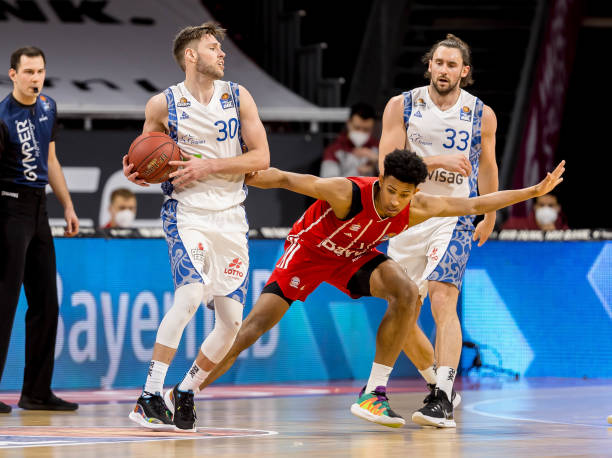 他还将通过 他还将通过