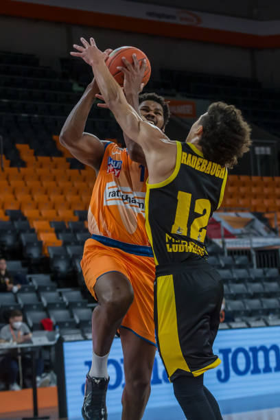 主教练尤利 主教练尤利